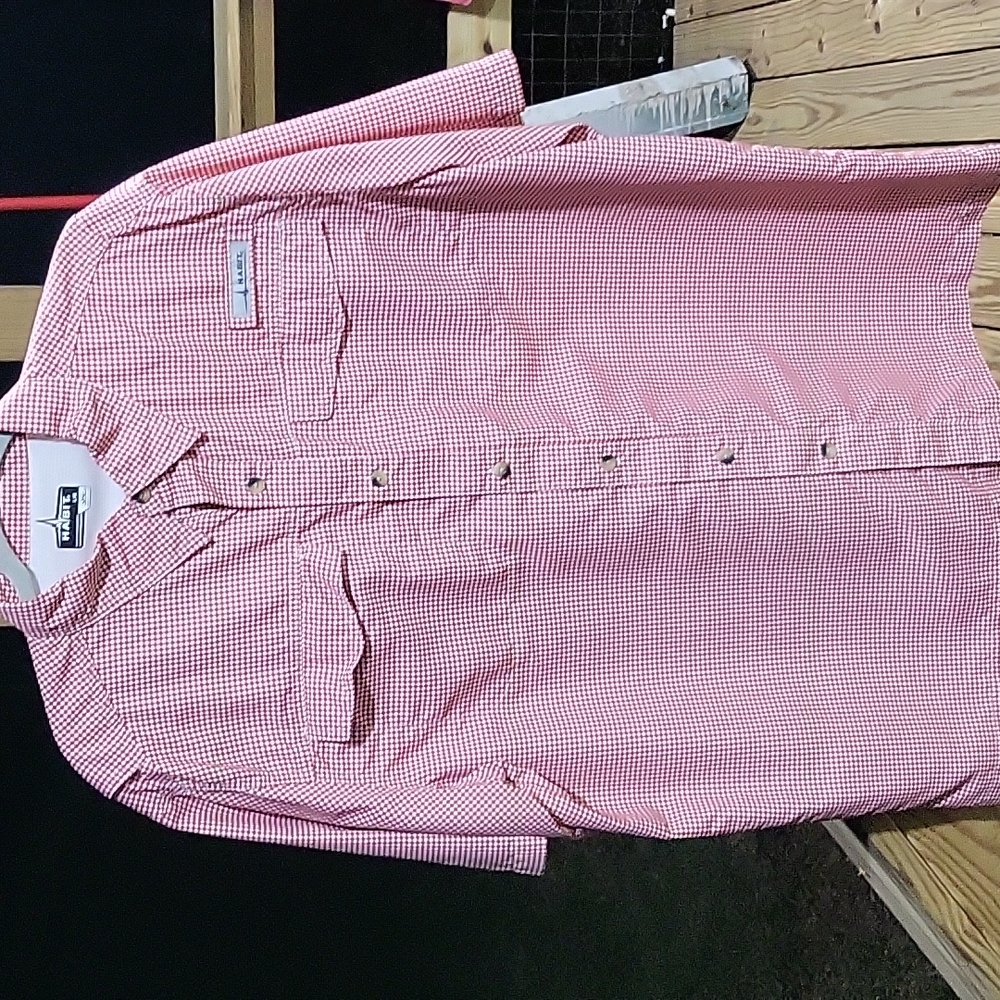 BNWOT Mens Habit Button Up